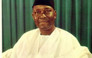 write a short biography of nnamdi azikiwe